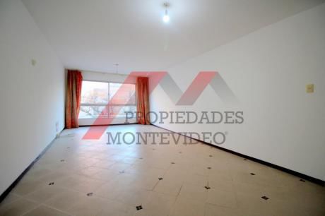 Apartamento 3 Dormitorios, 1 En Suite - Pocitos