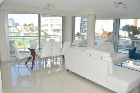 Departamento - Playa Mansa