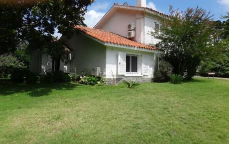 Espectacular Residencia Con 6.200 M2 De Terreno En Punta Del Este