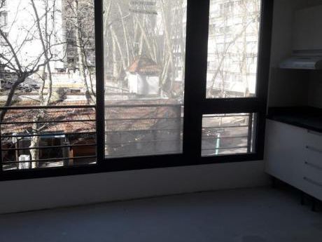 Monoambiente Al Frente, A Metros De La Playa , Edificio Con Amenities, Ocupación Inmediata