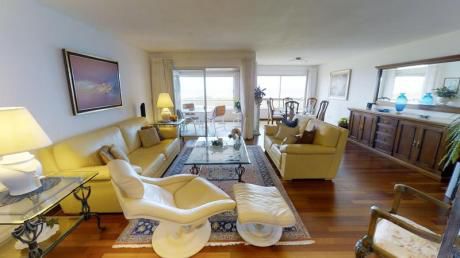 Departamento - Playa Brava