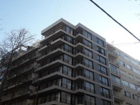 Monoambiente Divisible, Al Frente A Estrenar Casi Rambla En Pocitos Con Amenities.