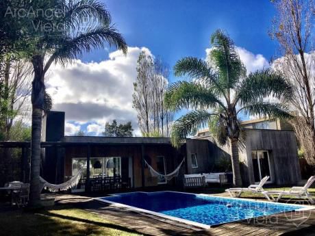 Casa Con Piscina En Alquiler En Barrio Privado - La Residence