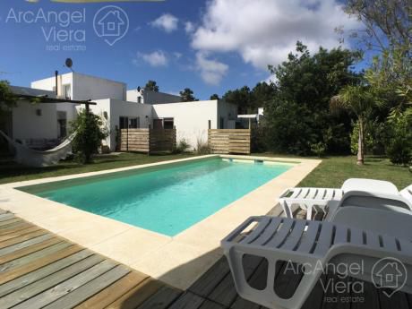 Casa Con Piscina En Alquiler En Barrio Privado -la Residence