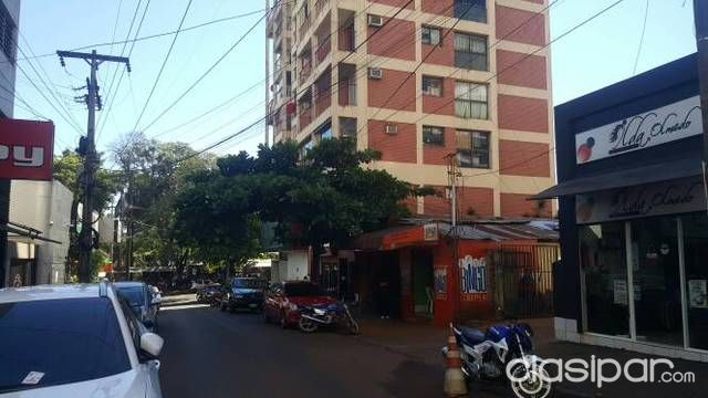 VENDO INMUEBLE DE 1.600MTS2 SOBRE LA AV.PAMPLIEGA CENTRO DE CDE!! — foto 2