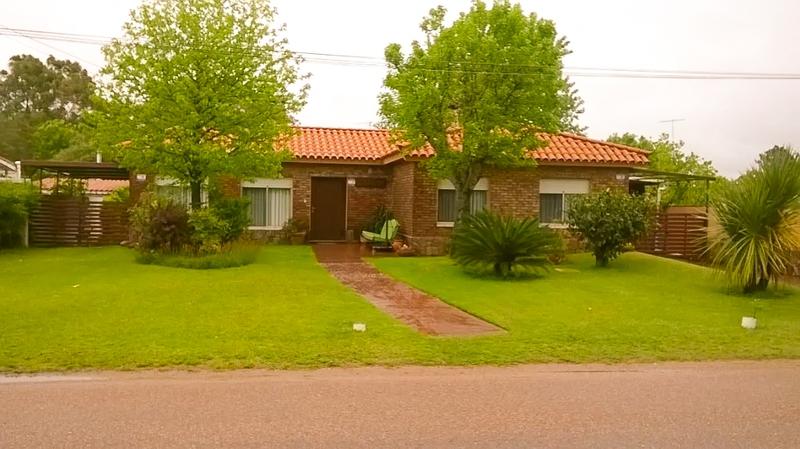 venta casa Atlántida cinco dormitorios