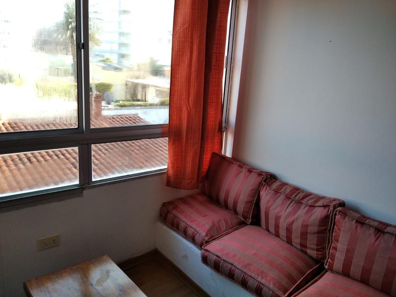 Apartamento - Península. Con garaje. 1 dormitorio y medio · Foto 3