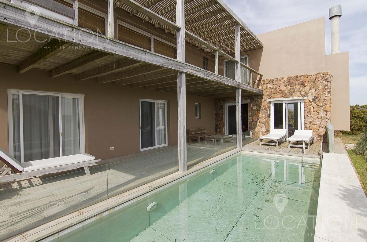 Linda casa proxima al mar y a la laguna  - LHO1220901