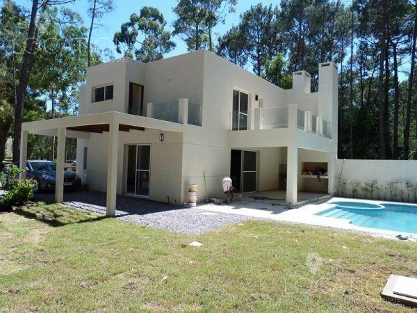 Casa EN ALQUILER -LHO1213444