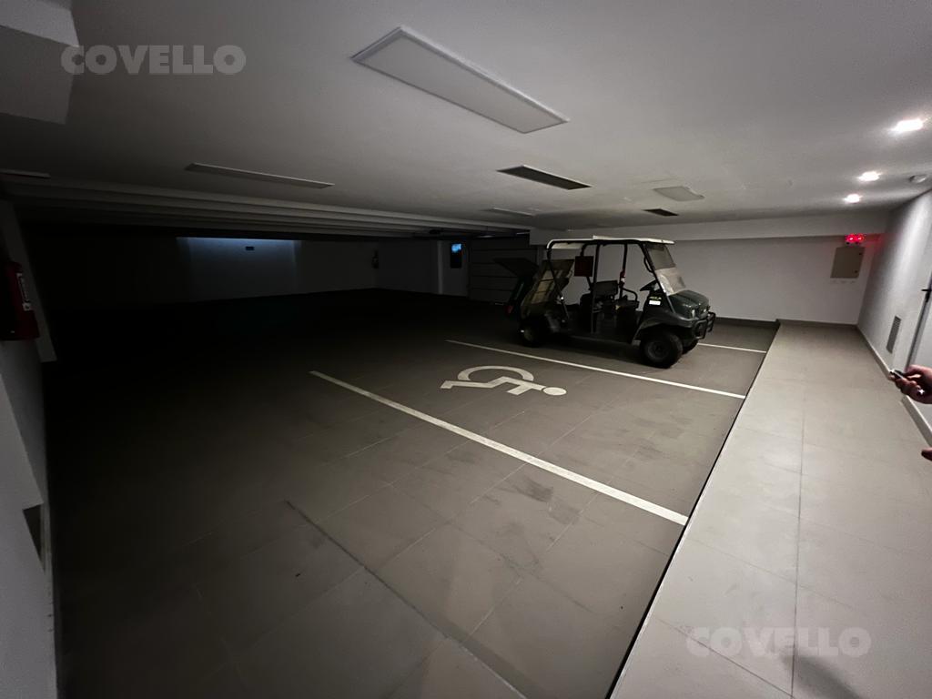 Alquiler de oficinas a estrenar en Avenida Córdoba, garage, estacionamiento cortesía y seguridad · Foto 6