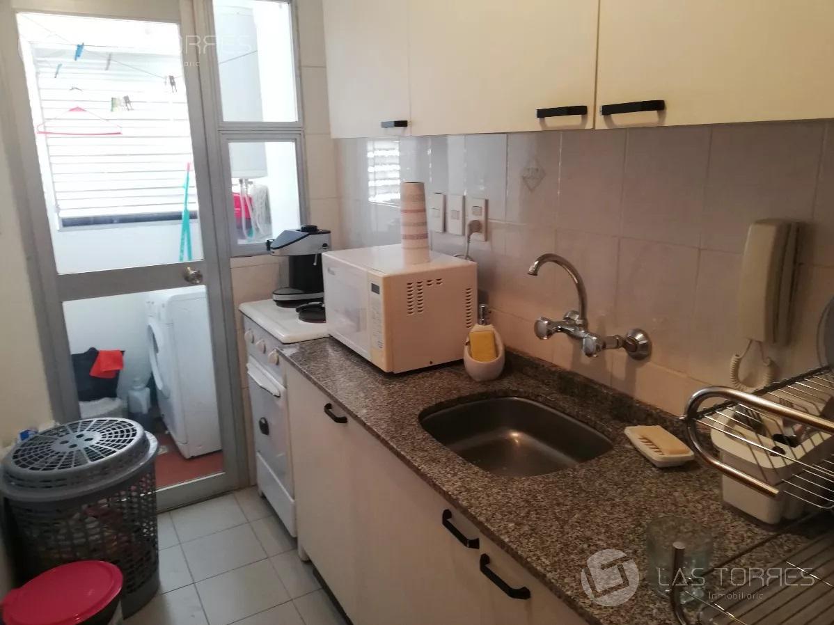 Apartamento un dormitorio con muebles y vista al mar en Pocitos · Foto 2