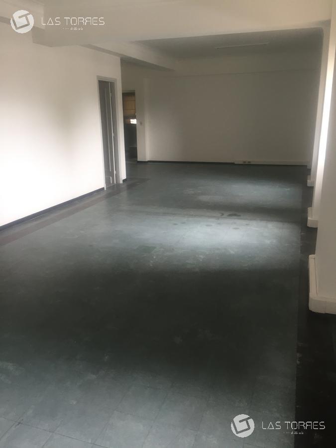 Oportunidad! 87m para oficina o vivienda. · Foto 2