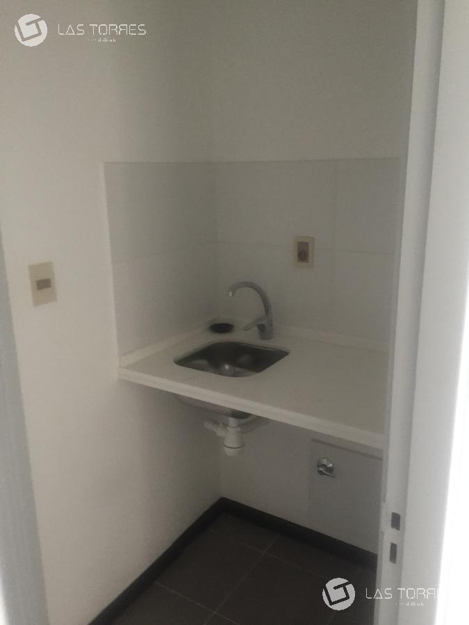 Oportunidad! 87m para oficina o vivienda. · Foto 6