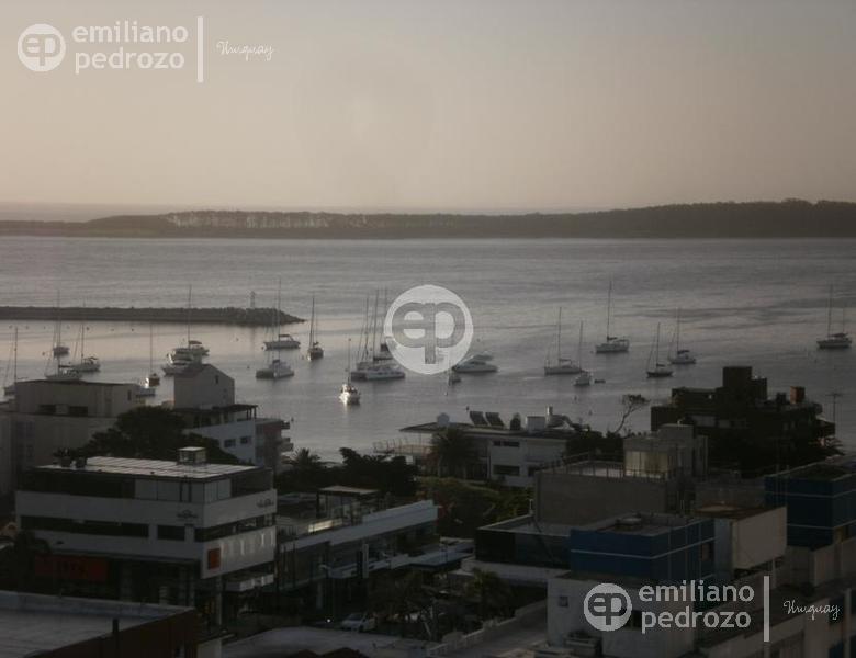 Piso alto en Peninsula · Foto 2