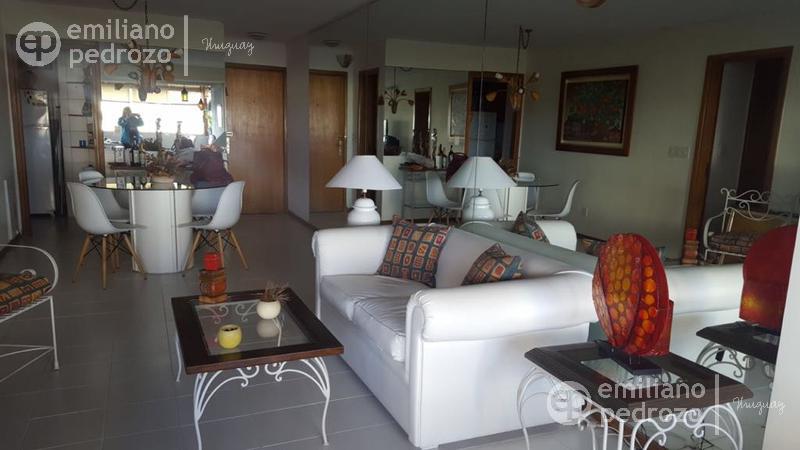Departamento - Playa Brava