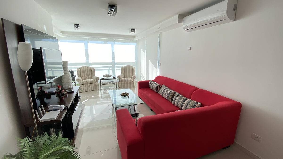 Apto, 2 dormitorios dep, con parrillero y amenities - Playa Brava