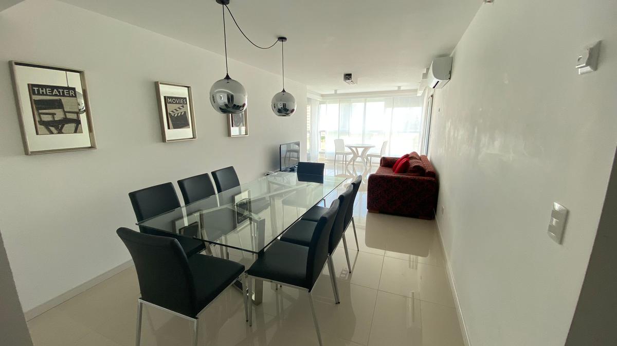 Apto, 2 dormitorios dep, con parrillero y amenities - Playa Brava