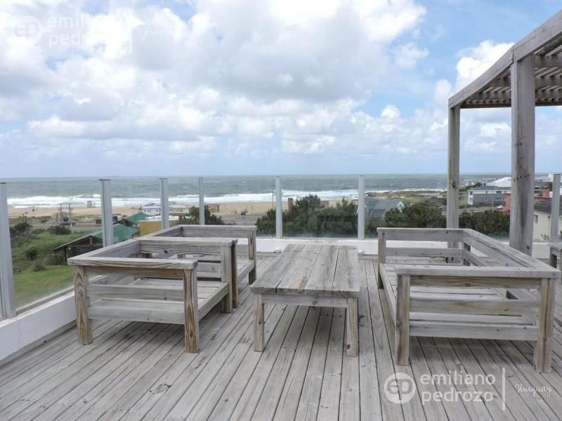 Venta casa 3 dormitorios vista al mar Montoya La Barra