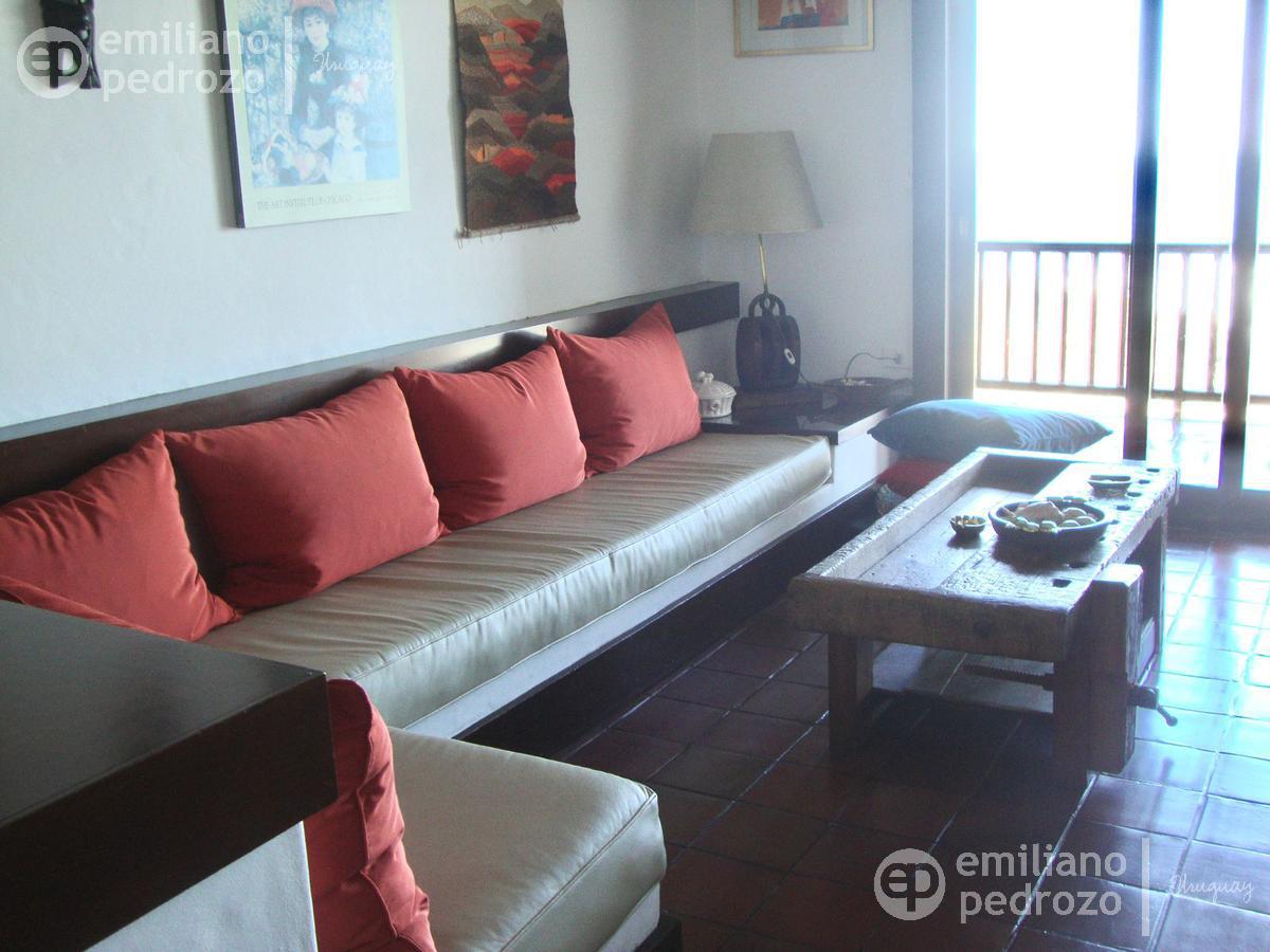 Alquiler Apartamento 3 Dormitorios, Peninsula, Punta del Este