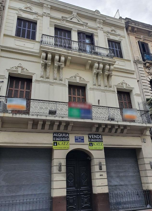 25 DE MAYO ESQ ITUZAINGO, 1300 m2 y 15 gges, edificio entero !!