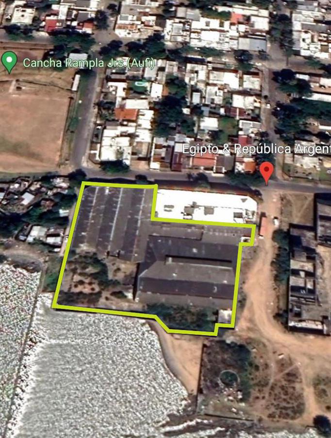 Rambla de Cerro de Montevideo, 2000 m2 llanos en una planta !!