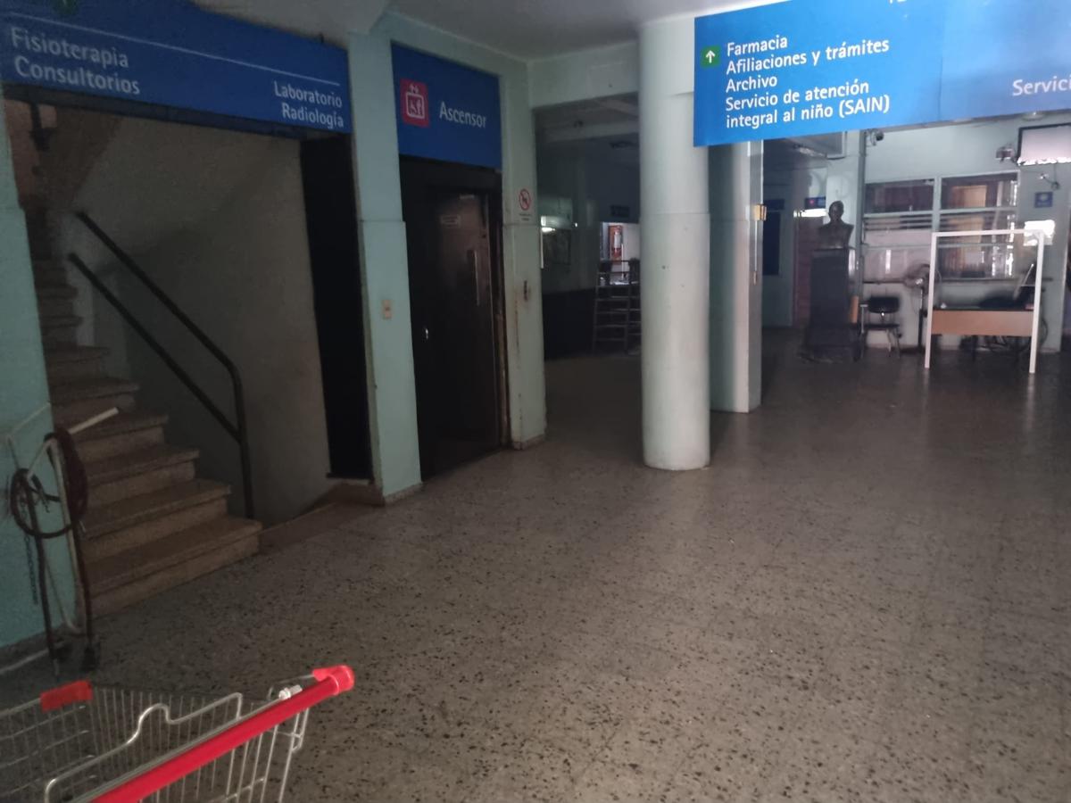Colonia y Vazquez, edificio entero , 2465 m2 , 6 pisos , ascensores !! · Foto 3