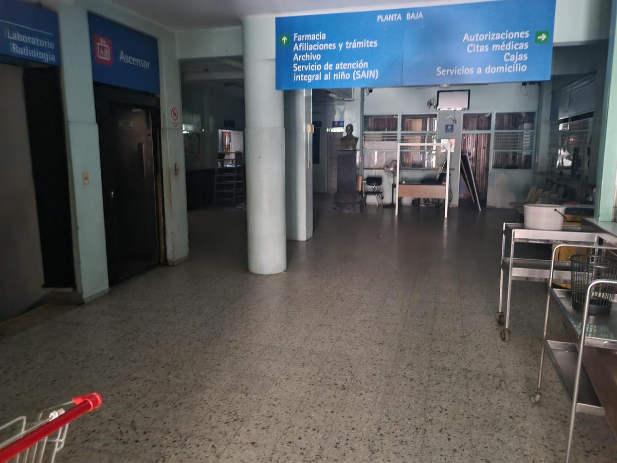 Colonia y Vazquez, edificio entero , 2465 m2 , 6 pisos , ascensores !! · Foto 4