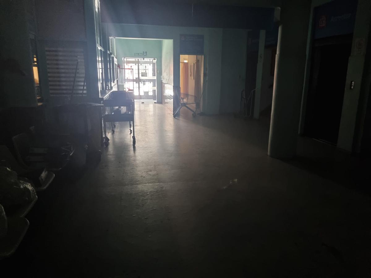 Colonia y Vazquez, edificio entero , 2465 m2 , 6 pisos , ascensores !! · Foto 5
