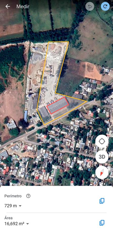 Proximo ruta 102 y Belloni, 1600 m2 con baños, vestuarios y entrada camiones !!