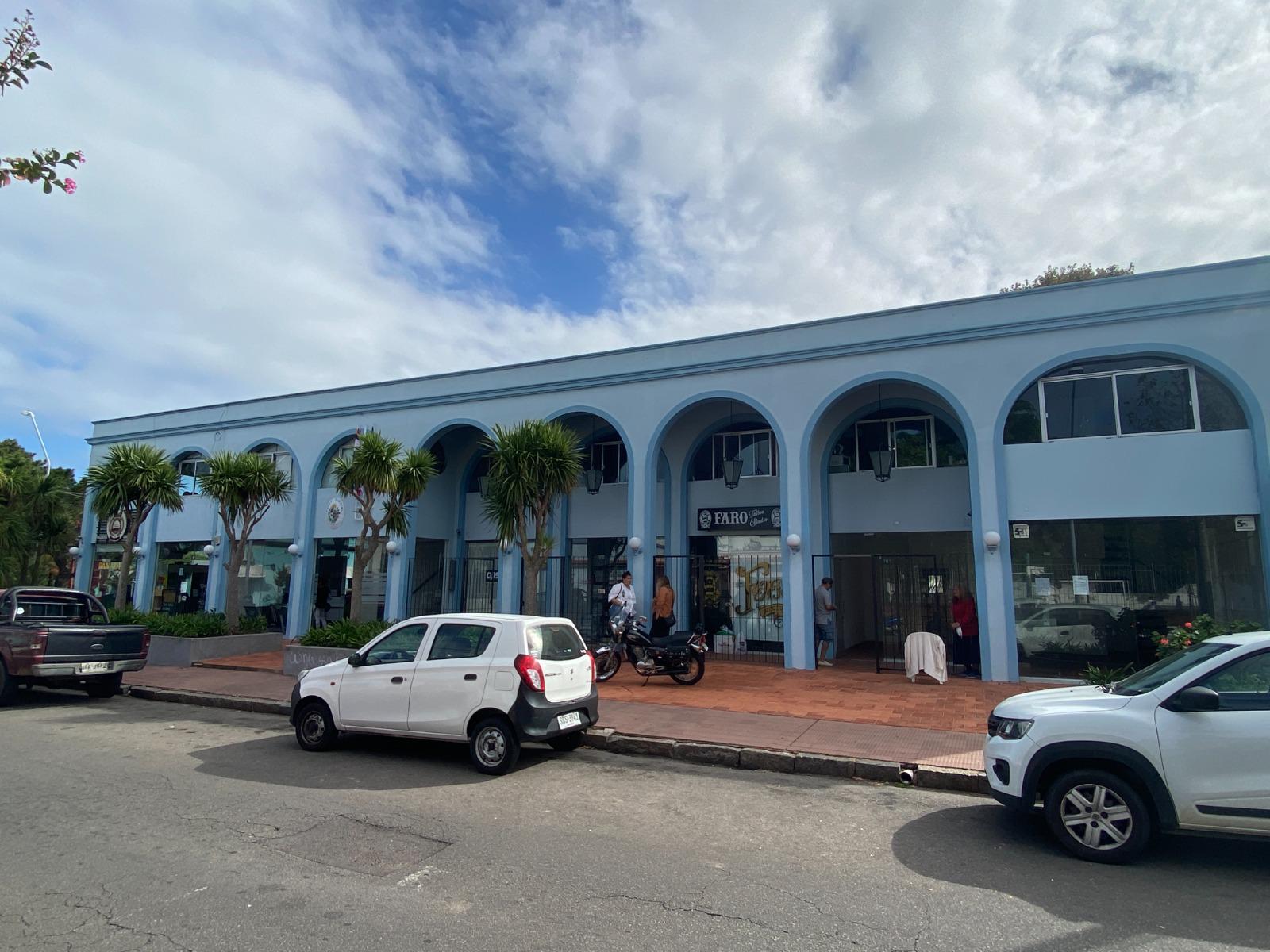 Zelmar Michelini casi Rafael Pérez del Puerto, centro de Maldonado 75m2, 4mts de frente !! · Foto 1
