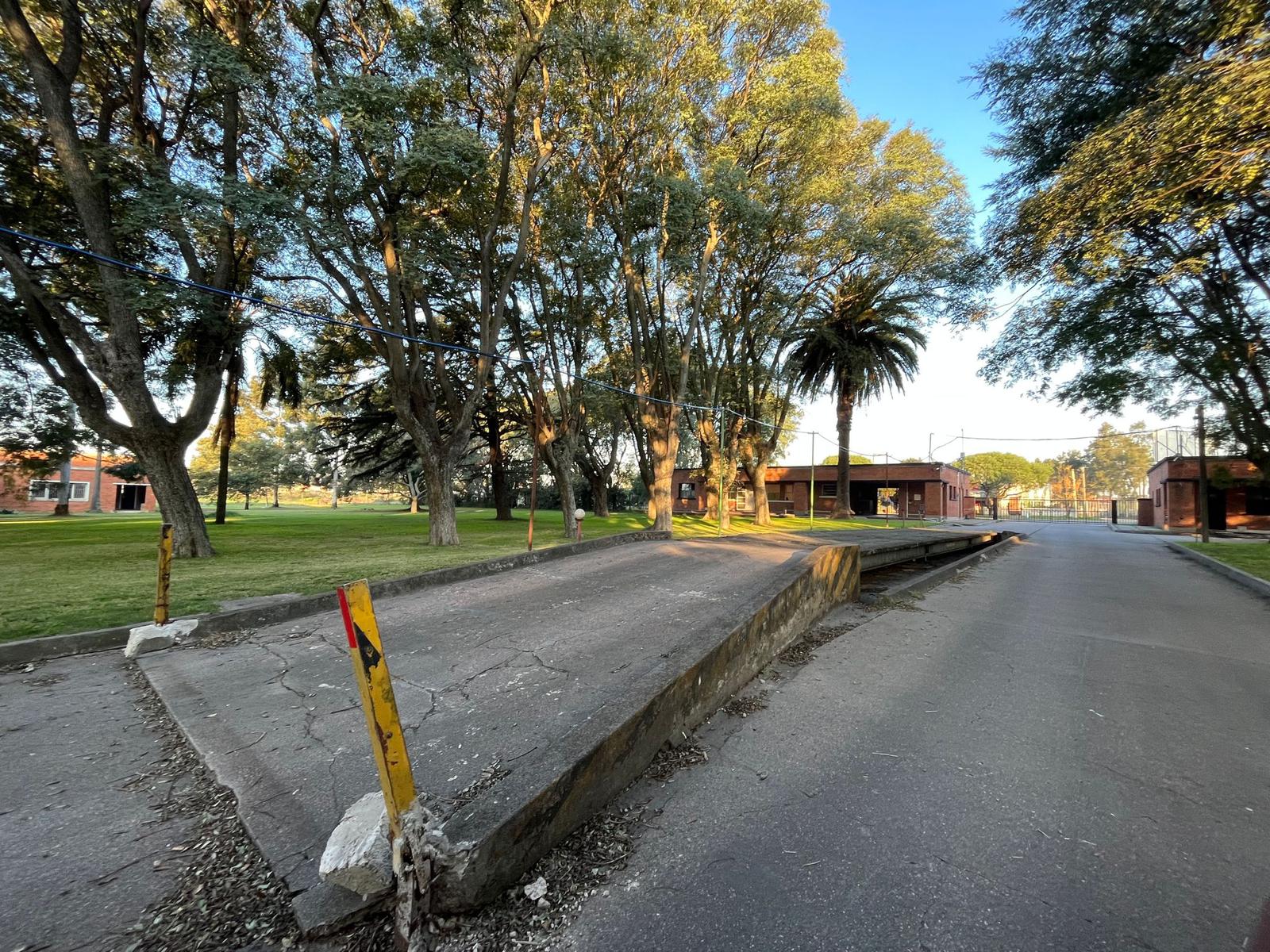 Gran predio logístico próximo a Instrucciones y San Martin, 1100 m2, oficinas, comedor, estacionamiento, vigilancia 24 hs, CCTV   !!! · Foto 7