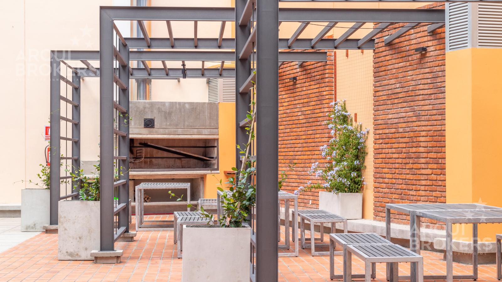 Apartamento de 2 dormitorios en venta en  Tres Cruces