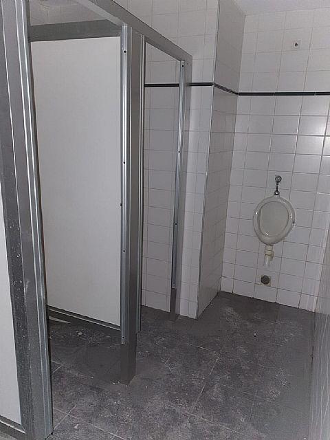 Gran local, Sarandi proximo a Bartolomé Mitre, 180 m2 !! · Foto 8