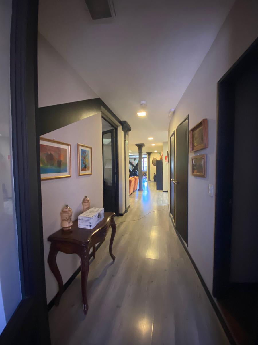 Sarandi y Bartolome Mitre, 170 m2, reciclada, lujosa, pronta para entrar !! · Foto 4