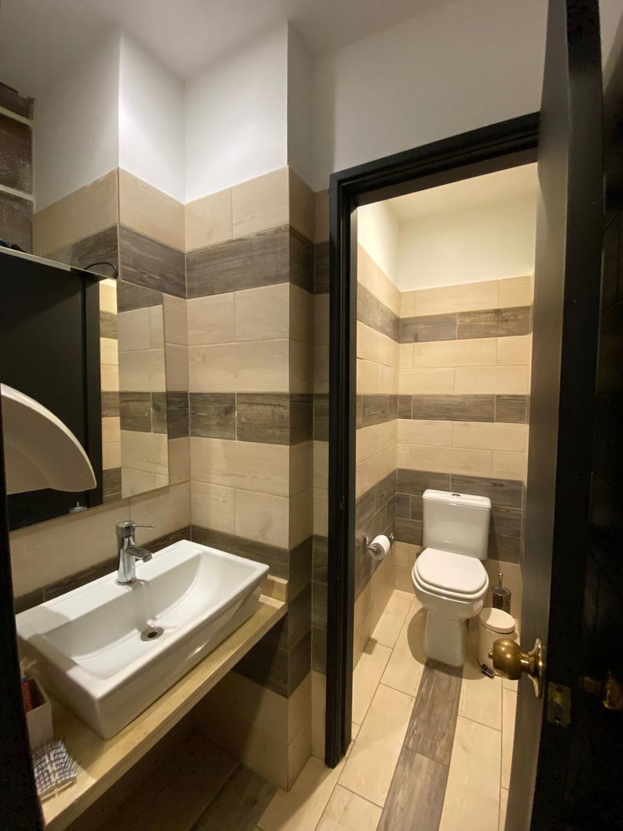 Sarandi y Bartolome Mitre, 170 m2, reciclada, lujosa, pronta para entrar !! · Foto 6