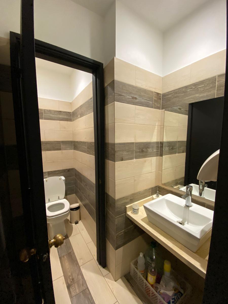 Sarandi y Bartolome Mitre, 170 m2, reciclada, lujosa, pronta para entrar !! · Foto 7