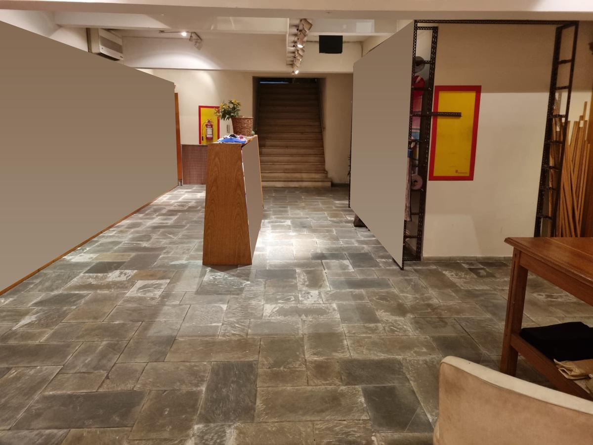 Edificio Comercial -Edificio, subsuelo   3 pisos,ascensor, 603 m2 edificados, a pasos de 18 de julio !! · Foto 5