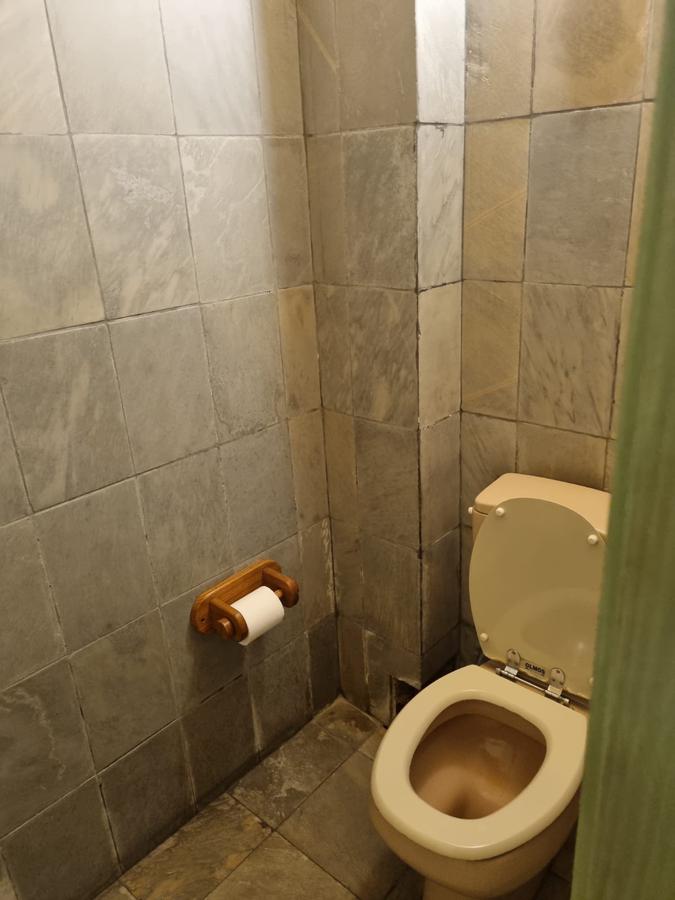 Edificio Comercial -Edificio, subsuelo   3 pisos,ascensor, 603 m2 edificados, a pasos de 18 de julio !! · Foto 7
