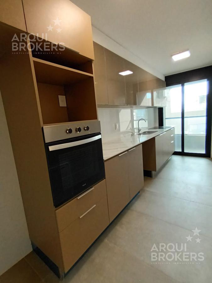 Apartamento de 2 dormitorios en venta en Malvín