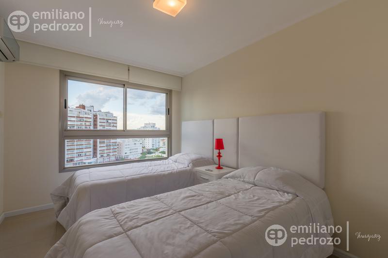 Venta y alquiler invernal Departamento 3 dormitorios - Playa Brava, Punta del Este · Photo 8