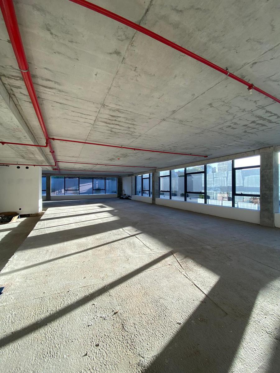Oficina en Alquiler en Edificio Corporativo · Foto 8