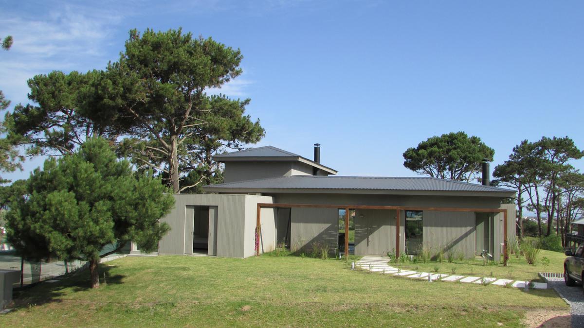 Casa en Pinar del Faro E12
