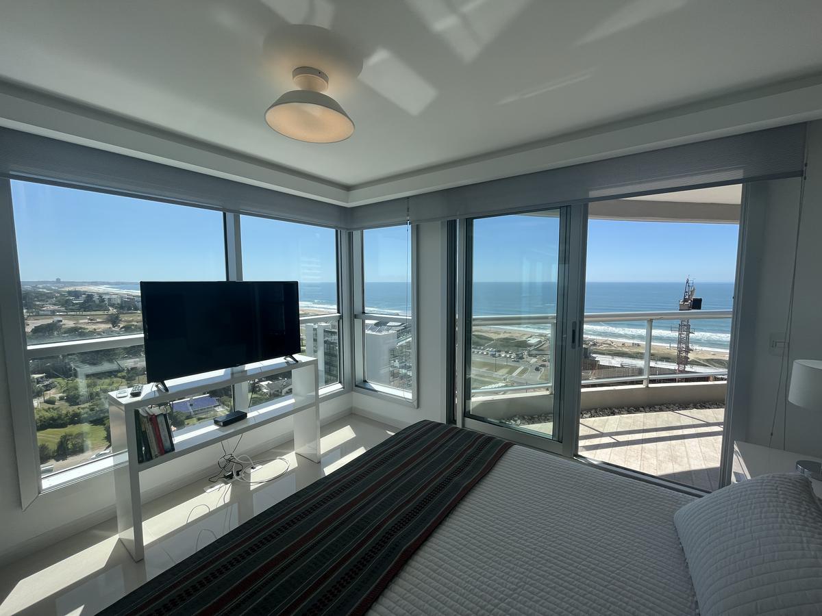 DEPARTAMENTO EN ALQUILER PUNTA DEL ESTE "LOOK UNIDAD 1601"