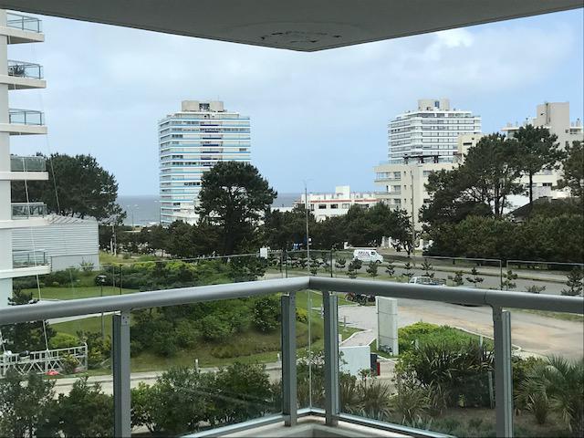 PUNTA DEL ESTE ALQUILER DEPARTAMENTO TORRE ONE  I apto 202 · Foto 7