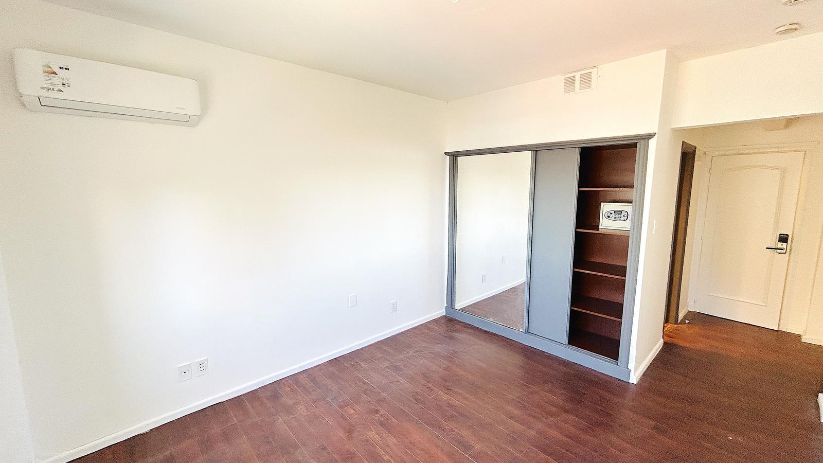 Oficina en Alquiler 28 M2 Rambla Pocitos Ideal Inversión