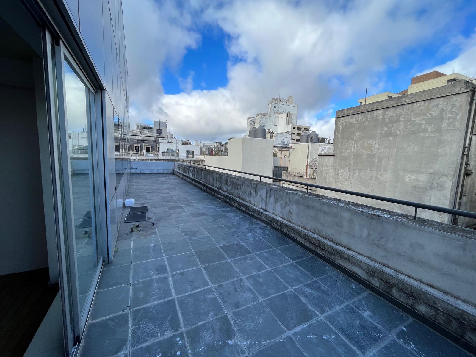 Bartolome Mitre y 25 de Mayo, Oficina 100 m2 + 55m2 de terraza, gge x2