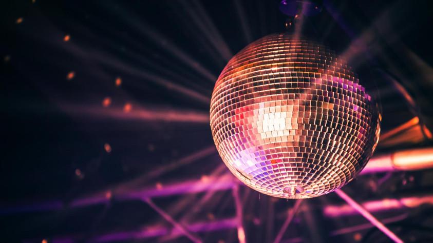 Consejos para celebrar “La noche de la nostalgia” en casa