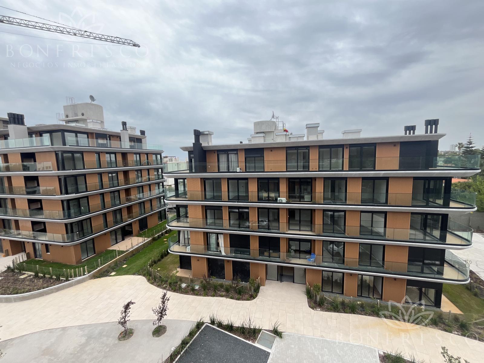 Apartamento de Un Dormitorio con Garaje en Barra de Carrasco, Canelones