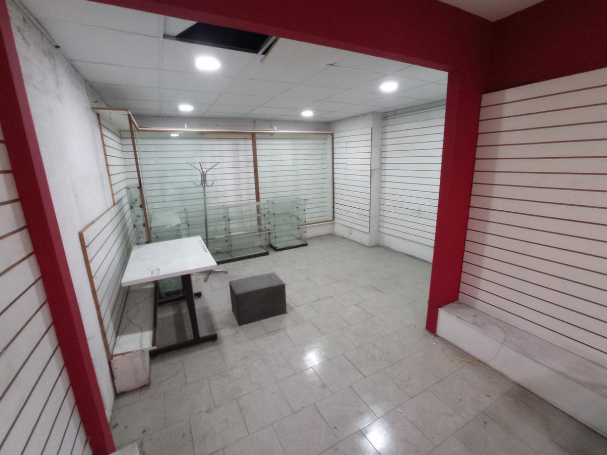 18 De Julio Y Cuareim, 3,5 mts de frente , 170 m2 !! · Foto 2