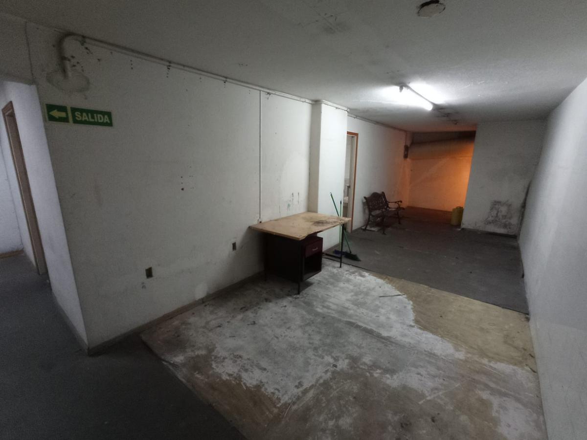 18 De Julio Y Cuareim, 3,5 mts de frente , 170 m2 !! · Foto 8